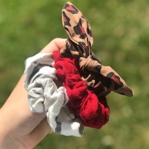 American Eagle Scrunchies | Classic